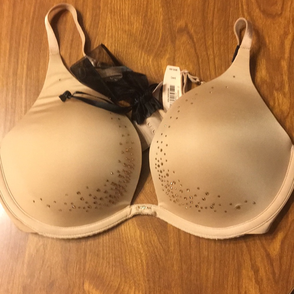 Victoria’s Secret padded bra